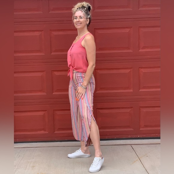 Colourful set perfect for casual days. - Picture 2 of 11